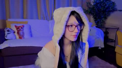 Leyna online show from February 3, 2026, 7:08 pm