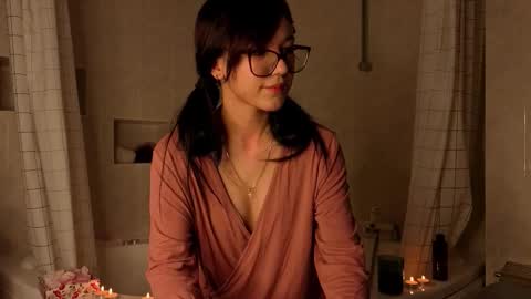 Leyna online show from February 6, 2026, 10:02 pm