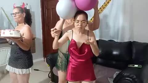 Snapshot of chiquitahot69 chatting on November 10, 2025, 11:48 pm chiquitahot69 online show from November 10, 2025, 11:48 pm