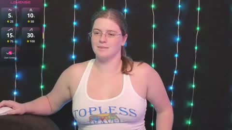 chjecouple online show from November 4, 2025, 12:43 am