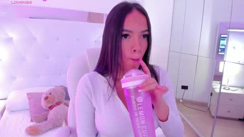 Chloe online show from January 11, 2025, 11:45 am