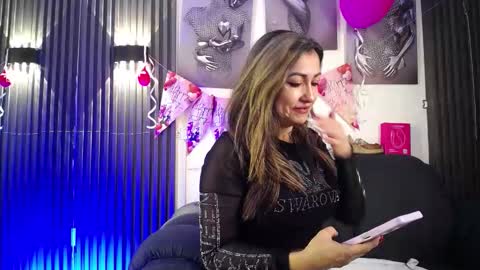 Chloe  online show from February 18, 2026, 12:56 pm