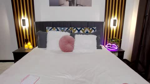 Snapshot of chloe__rose_ chatting on September 18, 2025, 4:14 am Follow My New account online show from September 18, 2025, 4:14 am