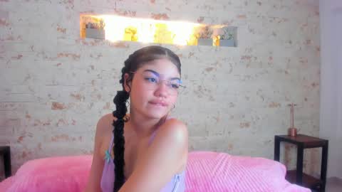 Snapshot of chloe_cortez chatting on May 23, 2026, 10:19 am chloe online show from May 23, 2026, 10:19 am
