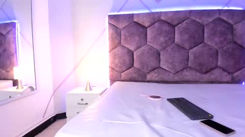 chloe_durand_ online show from February 21, 2025, 10:59 pm