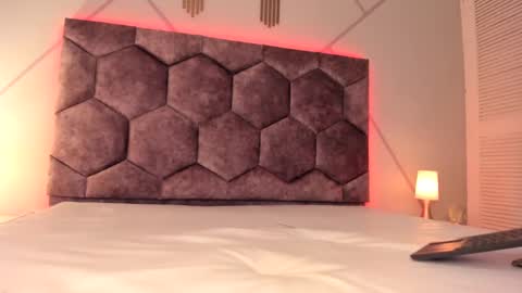 chloe_durand_ online show from March 7, 2025, 11:05 pm