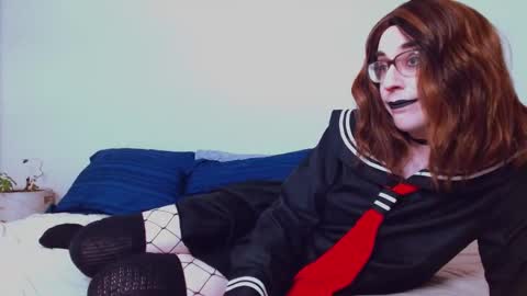 your gal chlo online show from September 23, 2025, 4:04 am