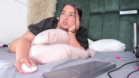 Snapshot of chloe_jackson25 chatting on June 13, 2026, 7:23 pm Chloe online show from June 13, 2026, 7:23 pm