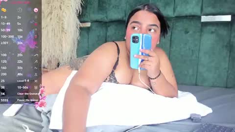 Snapshot of chloe_jackson25 chatting on July 7, 2026, 7:07 pm Chloe online show from July 7, 2026, 7:07 pm