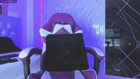 chloe_jacksonn online show from October 9, 2025, 11:58 pm