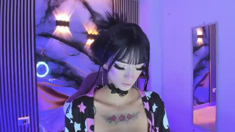 chloe_jacksonn online show from June 22, 2026, 7:00 pm