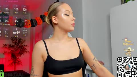 Chloe Lov GTM2 Mon Tue Thu Sat Sun 0400am - 1030m online show from October 31, 2025, 1:50 am