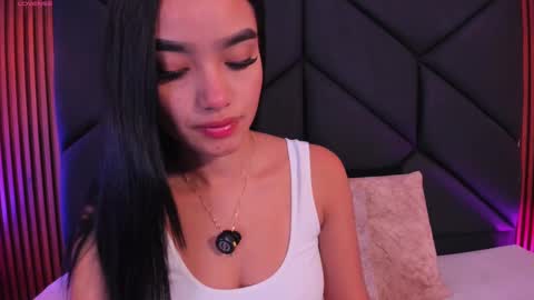 chloe online show from September 23, 2025, 11:24 am