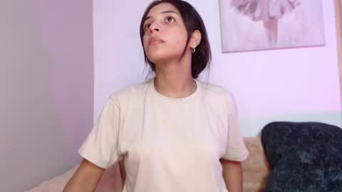 chloe_peach_ online show from May 5, 2026, 12:35 pm