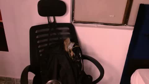 Snapshot of chloe_petite0 chatting on November 8, 2025, 7:01 pm Chloe online show from November 8, 2025, 7:01 pm