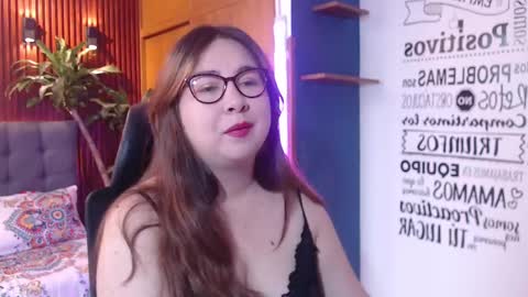 chloe_prg online show from February 17, 2025, 12:48 pm
