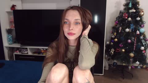 Chloe online show from December 26, 2024, 11:54 am