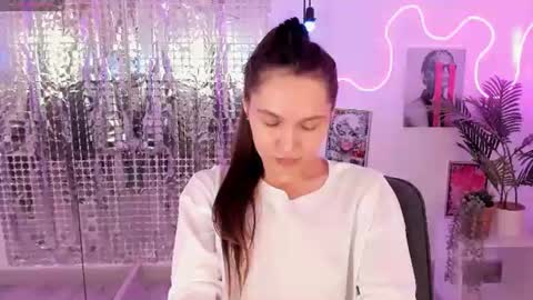 Snapshot of chloe_sunny chatting on July 3, 2026, 6:25 pm Chloe online show from July 3, 2026, 6:25 pm