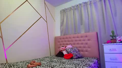 Snapshot of chloe_swarts chatting on June 8, 2026, 1:09 am Lulu online show from June 8, 2026, 1:09 am
