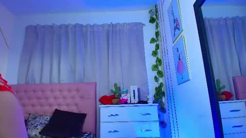 Snapshot of chloe_swarts chatting on August 2, 2026, 11:03 pm Lulu online show from August 2, 2026, 11:03 pm