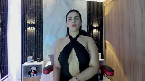 Snapshot of chloe_toms chatting on October 6, 2025, 10:45 am chloe online show from October 6, 2025, 10:45 am