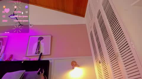 Snapshot of chloe_watson_ chatting on October 9, 2025, 7:56 pm   online show from October 9, 2025, 7:56 pm