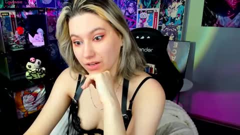 Snapshot of chloebloss0m chatting on March 9, 2025, 3:01 am Boni online show from March 9, 2025, 3:01 am