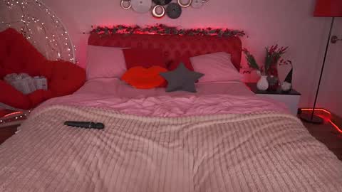chloebright online show from December 23, 2024, 12:14 am