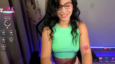 Snapshot of chloebum_ chatting on May 21, 2026, 11:06 am Chloe online show from May 21, 2026, 11:06 am