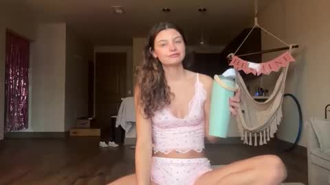 chloecookk online show from March 4, 2026, 2:12 pm