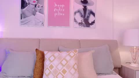 chloeferreira online show from April 28, 2026, 2:10 am