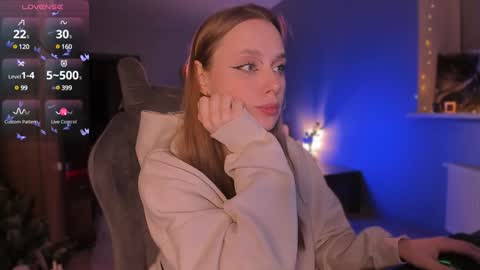 chloegins online show from December 10, 2024, 10:58 pm