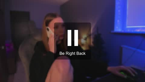 chloegins online show from December 15, 2024, 8:52 am