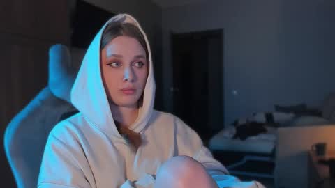 chloegins online show from January 11, 2025, 7:16 pm