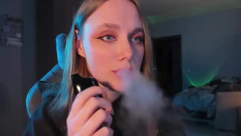 chloegins online show from January 18, 2025, 1:19 am