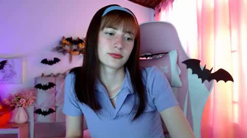Snapshot of chloejohnsoon chatting on October 26, 2025, 4:57 pm Chloe online show from October 26, 2025, 4:57 pm