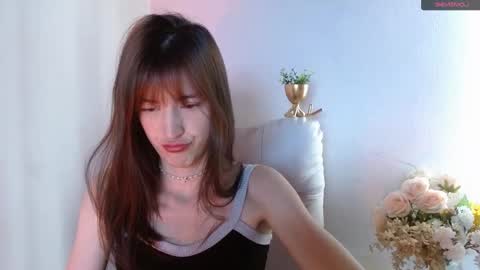 Chloe online show from December 22, 2025, 1:41 pm