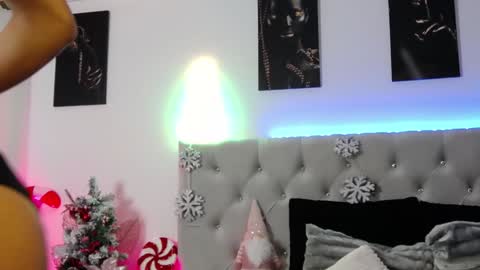 Chloe online show from December 22, 2024, 2:39 am
