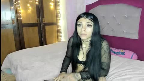 chloemessy online show from February 3, 2026, 6:22 am