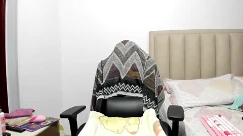 Snapshot of chloemiller__ chatting on April 26, 2026, 5:54 pm chloemiller online show from April 26, 2026, 5:54 pm