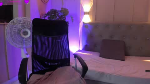 Chloe rosse online show from February 28, 2025, 4:21 am