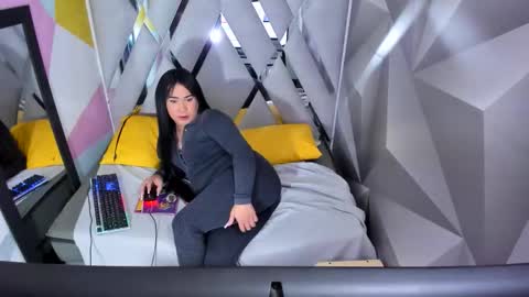 Chloesweett online show from February 11, 2026, 5:45 am