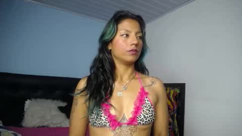 chloewills_ online show from January 14, 2026, 12:33 pm