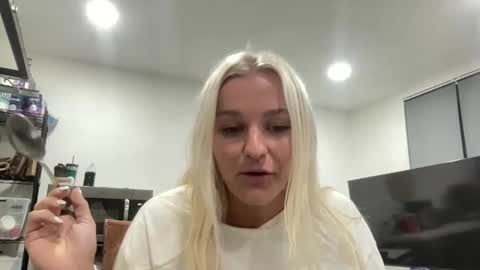 Chloe Babe online show from January 10, 2026, 8:05 am