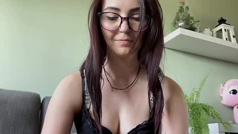 Snapshot of chloexnatural chatting on May 28, 2026, 6:21 am ChloeXNatural online show from May 28, 2026, 6:21 am
