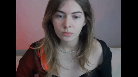 chloi_hes online show from December 22, 2024, 8:38 am