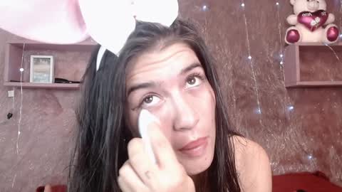 chlooe_zoe online show from January 5, 2025, 1:13 am