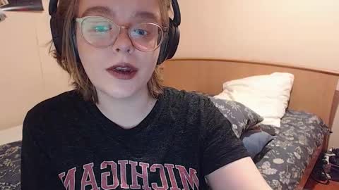 Snapshot of chmiri chatting on November 25, 2025, 1:44 pm chmiri online show from November 25, 2025, 1:44 pm