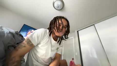 lightchocolate online show from April 16, 2026, 9:39 pm