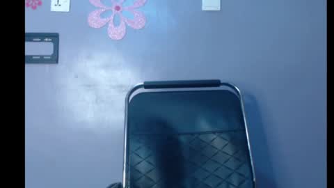 ESTHER online show from January 30, 2025, 12:48 pm